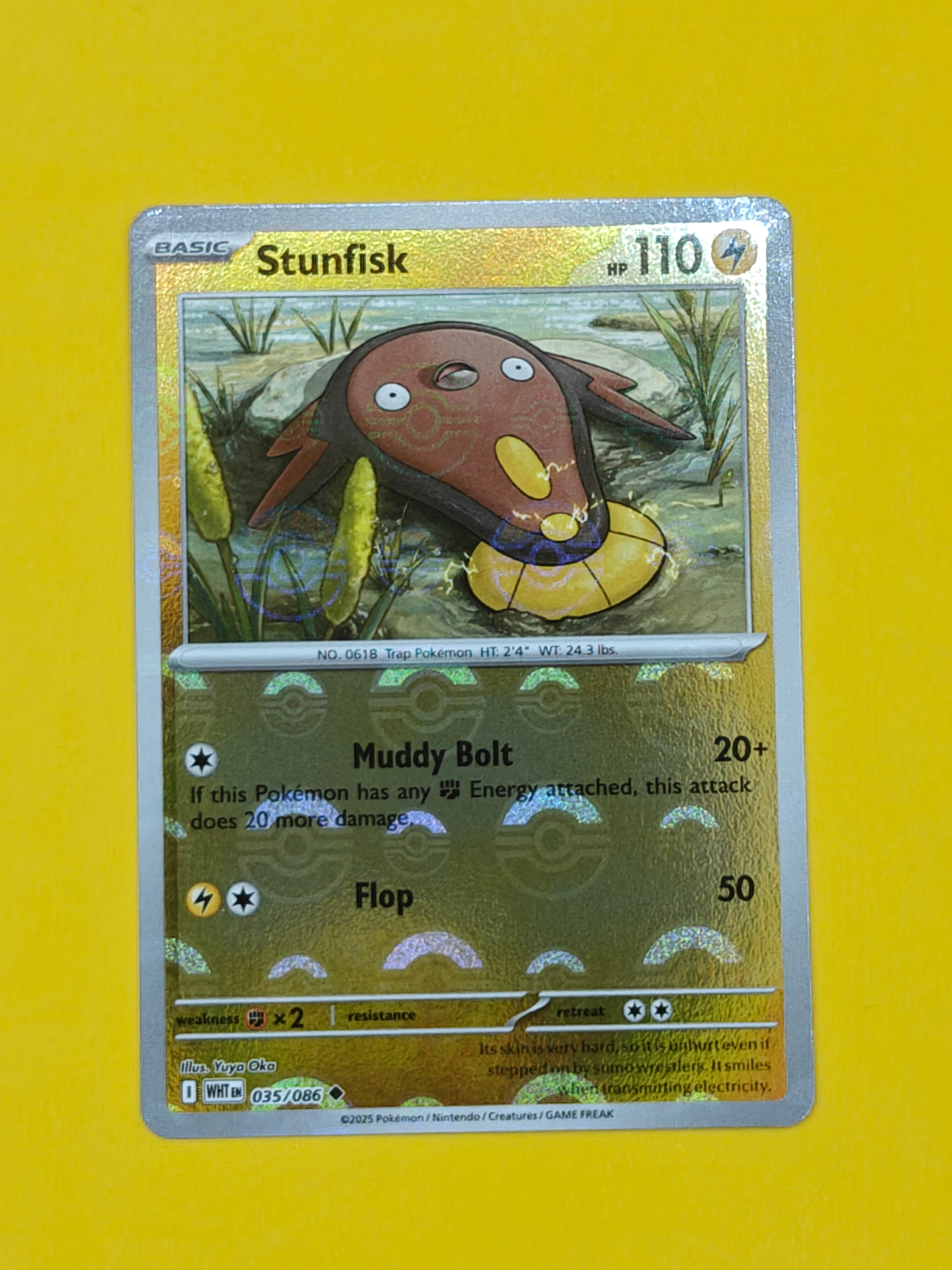 Stunfisk Poké Ball - White Flare