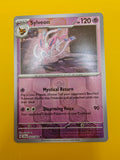 Sylveon Reverse Holo - Shrouded Fable
