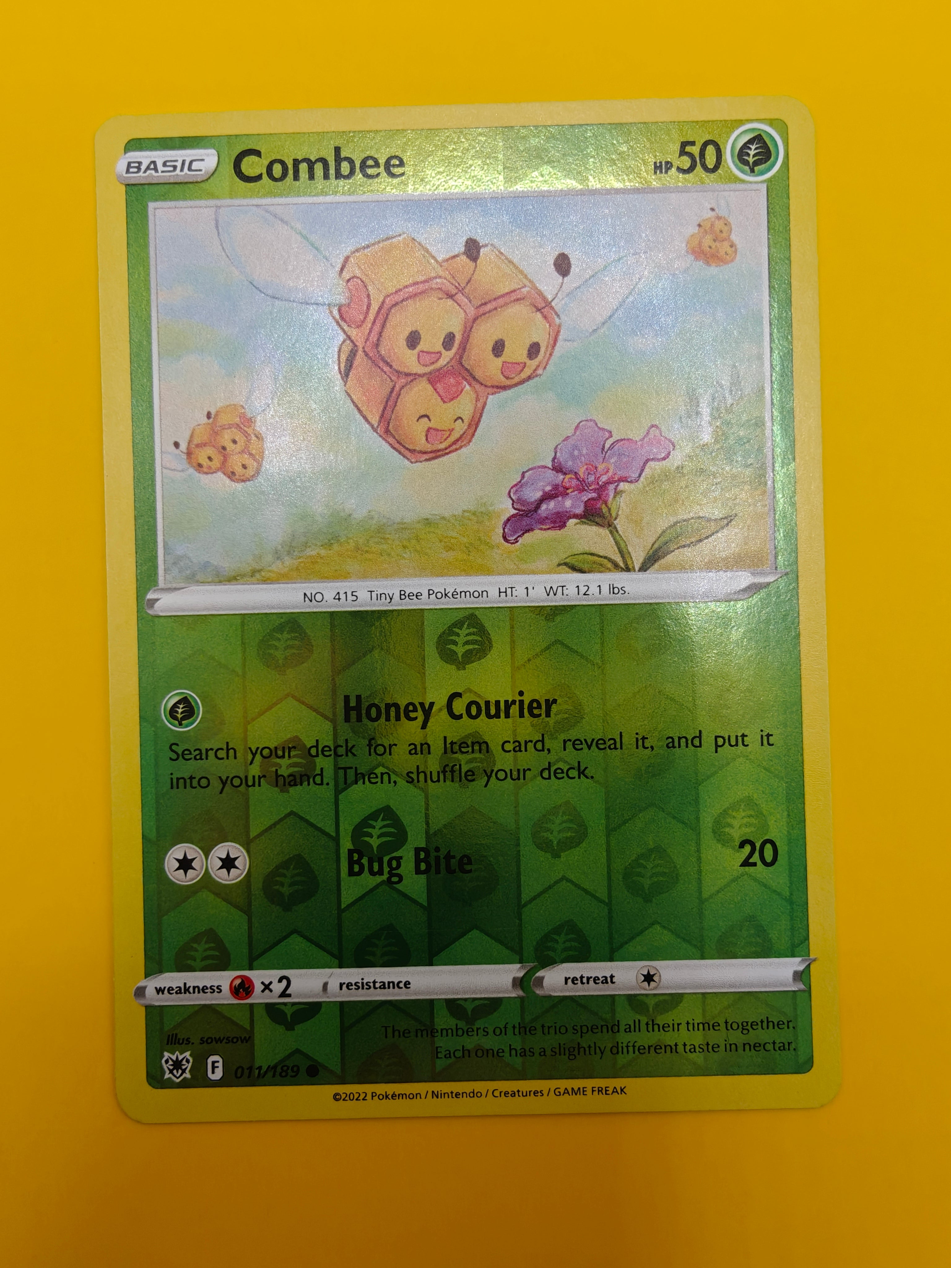Combee Reverse Holo - Astral Radiance