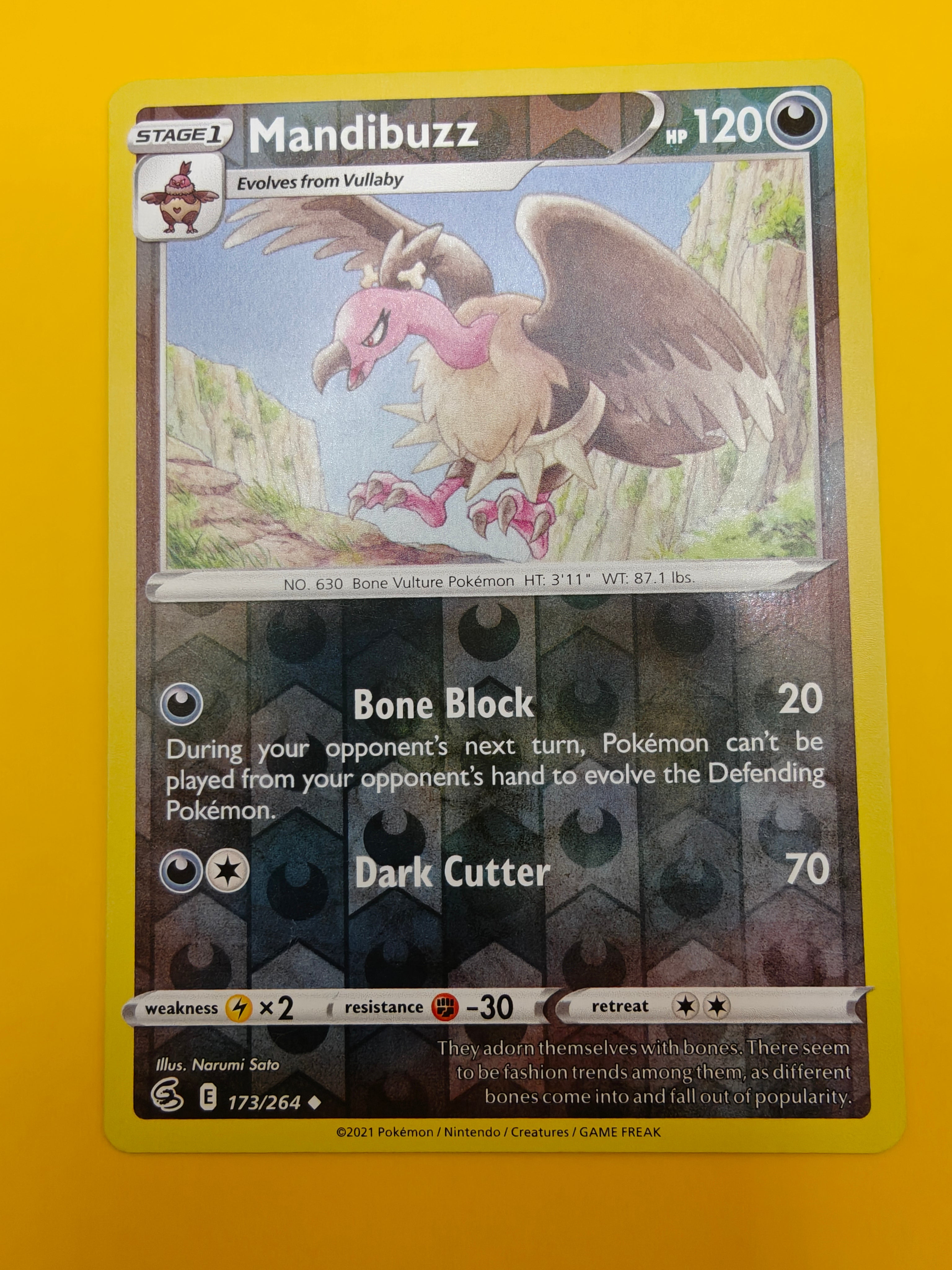 Mandibuzz Reverse Holo - Fusion Strike